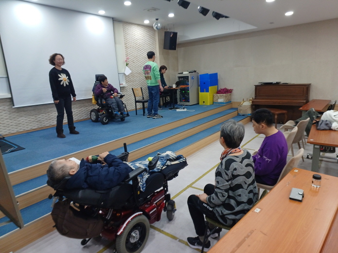 2024년 3월 11일(월) 춤 수업 사진