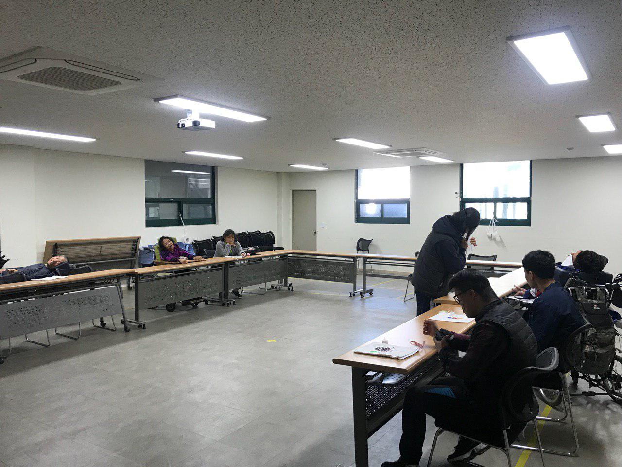 2019년 4월 5일 - 사회수업 사진