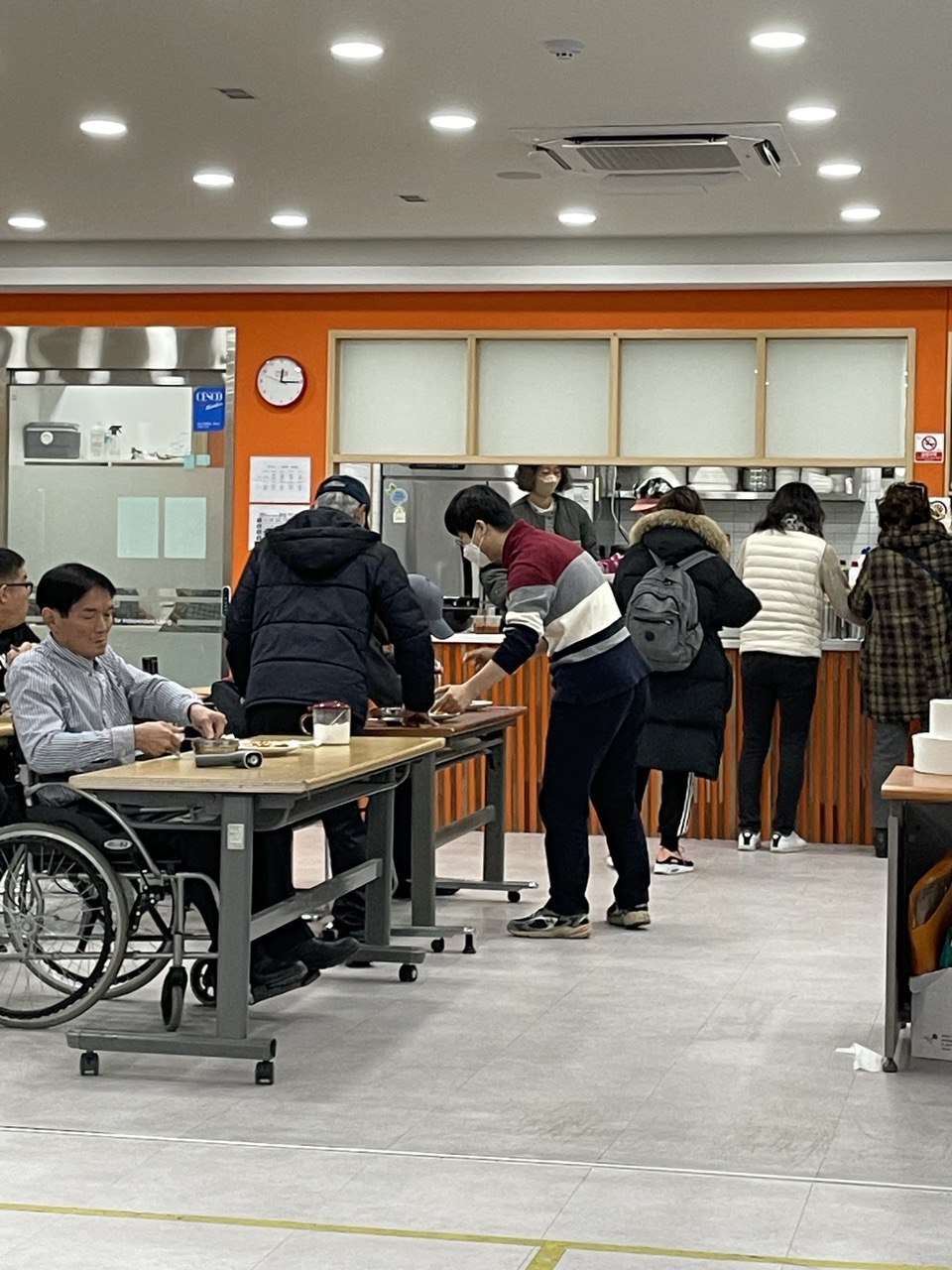 2022/12/20(화) - 점심식사(돈까스, 진미채, 깍두기 ...)