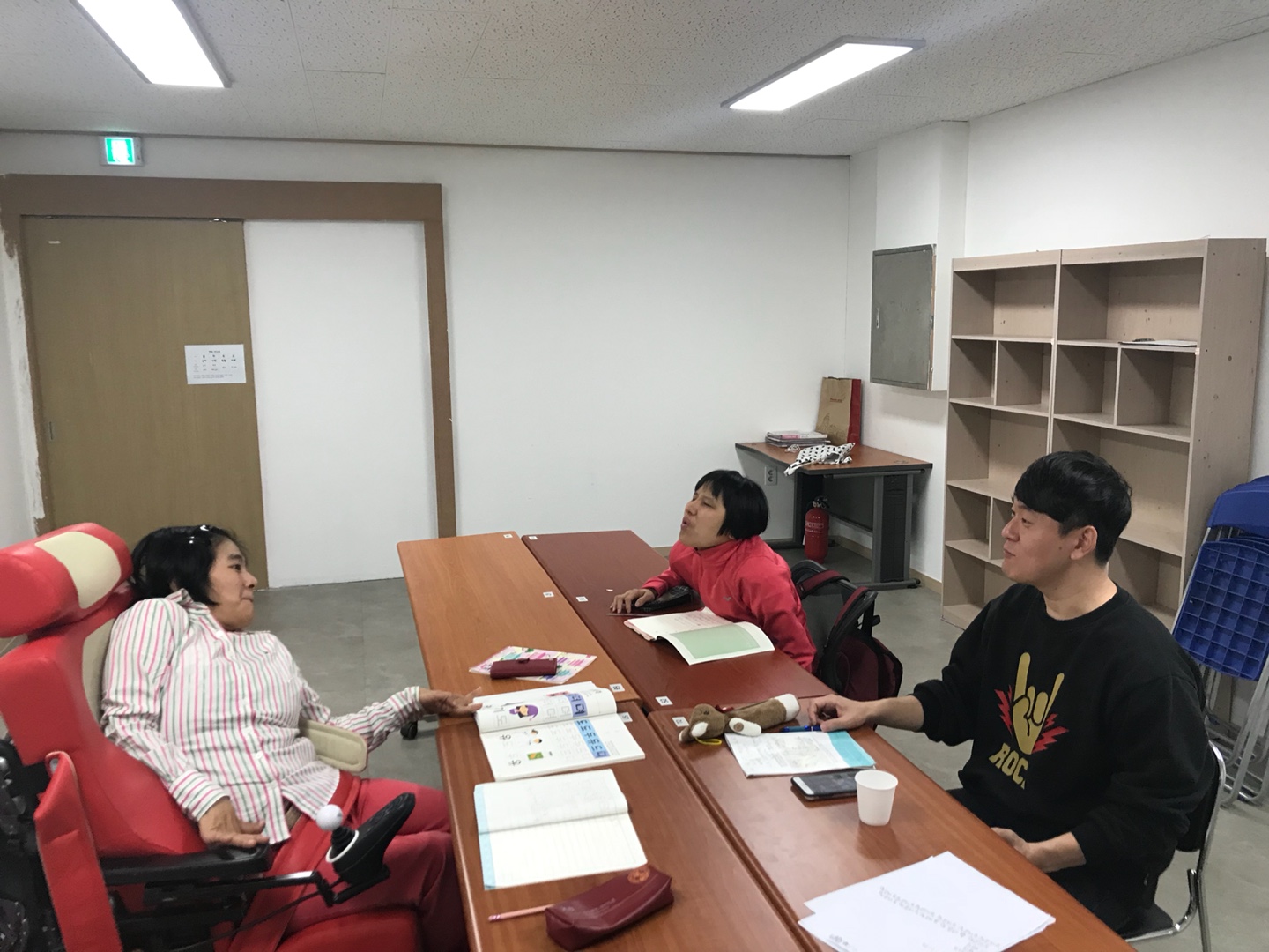 2018년 4월 30일 - 국어수업 사진
