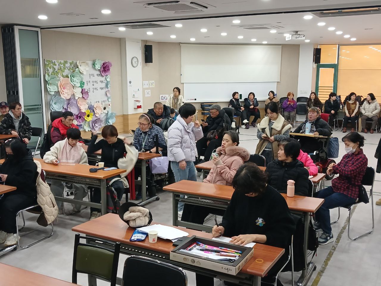 2024년 12월 2일(월) 두런두런 전체 합반 수업사진