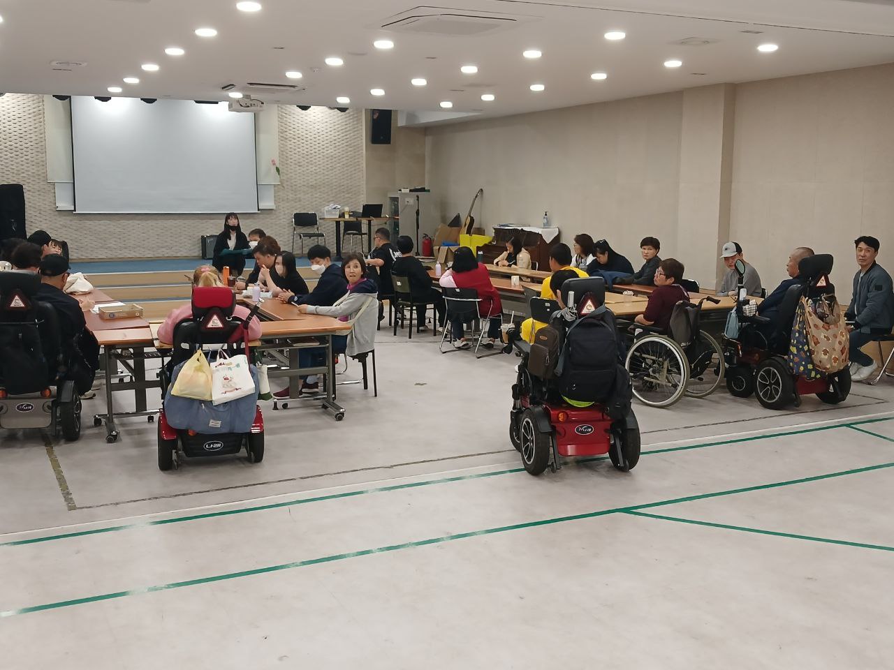 2024년 10월 15일(화) 권리편지쓰기 1,2 통합 수업사진