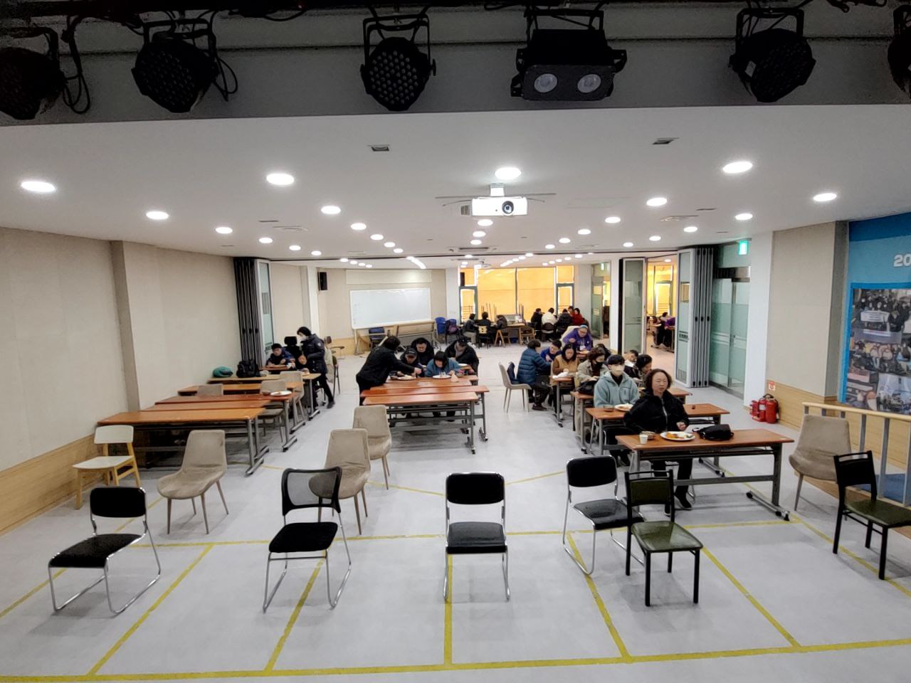 2023/2/28(화)- 점심식사(김치볶음밥,봄동된장국...)