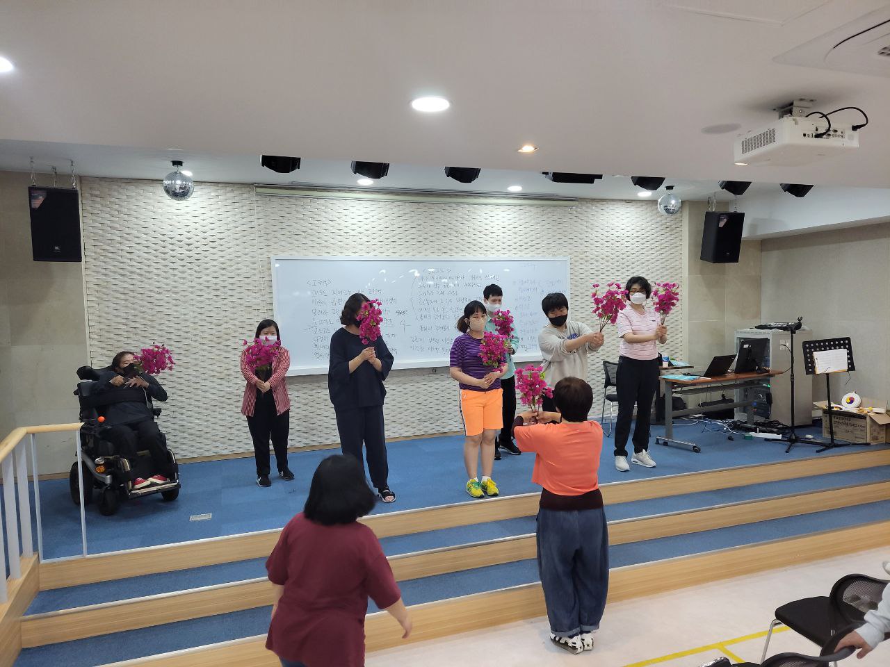 2022/05/17(화) - 신나는 댄싱 타임