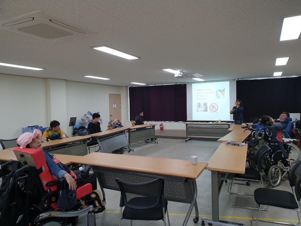 2019년 5월 3일 - 사회수업 사진