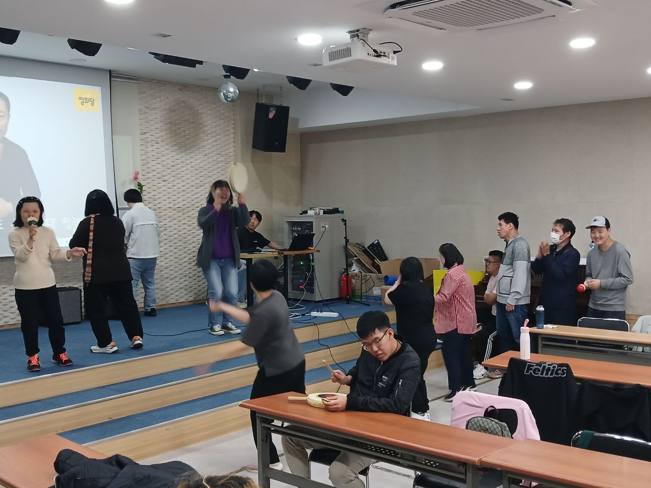 2024년 10월 17일(목) 민중가요, 동물해방 합반 수업사진