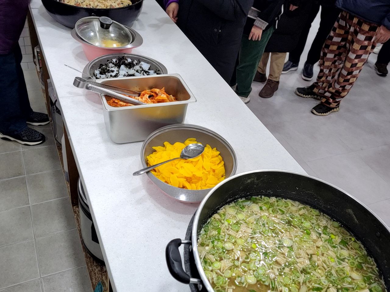 2023/2/1(수)- 점심식사(베이컨볶음밥,미소팽이두부된장국...)