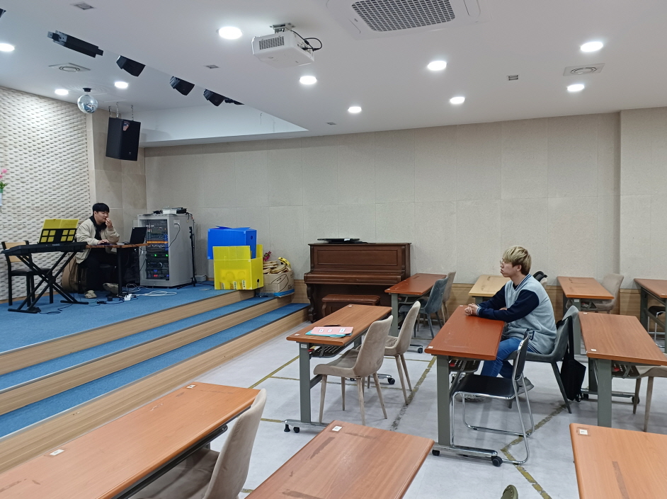 2024년 4월 12일(금) 두런두런 3반 수업 사진