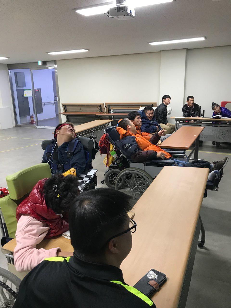 2018년 11월 19일 - 국어수업 사진