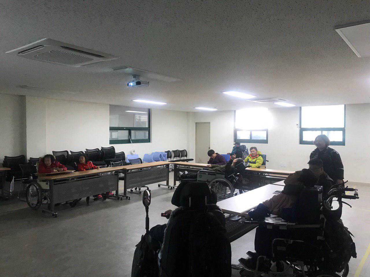 2019년 3월 18일 - 국어수업 사진