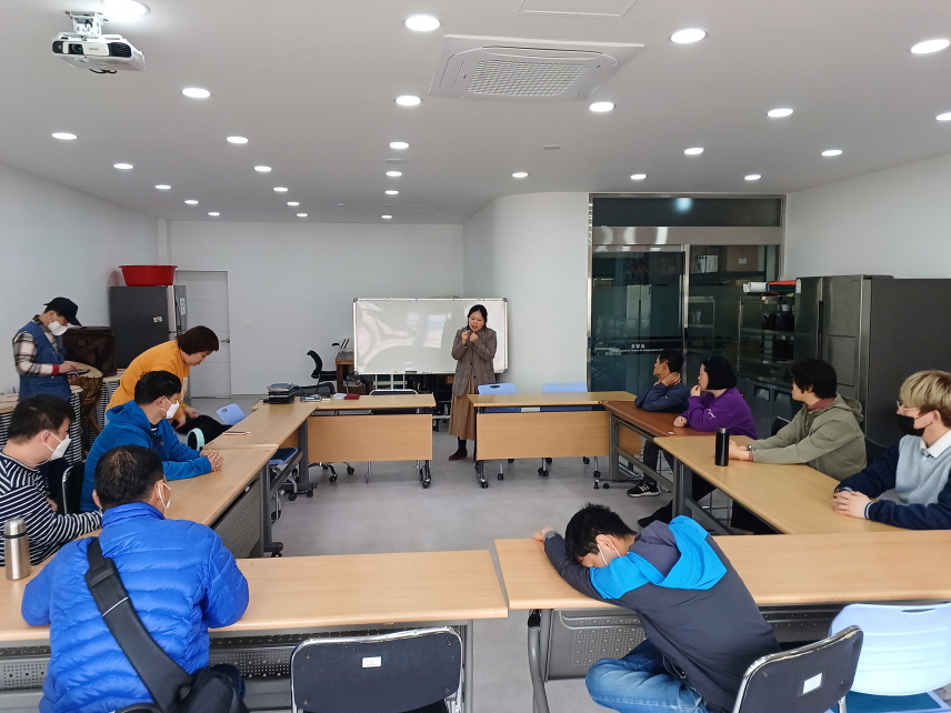 2024년 4월 8일(월) 정보화 수업 사진