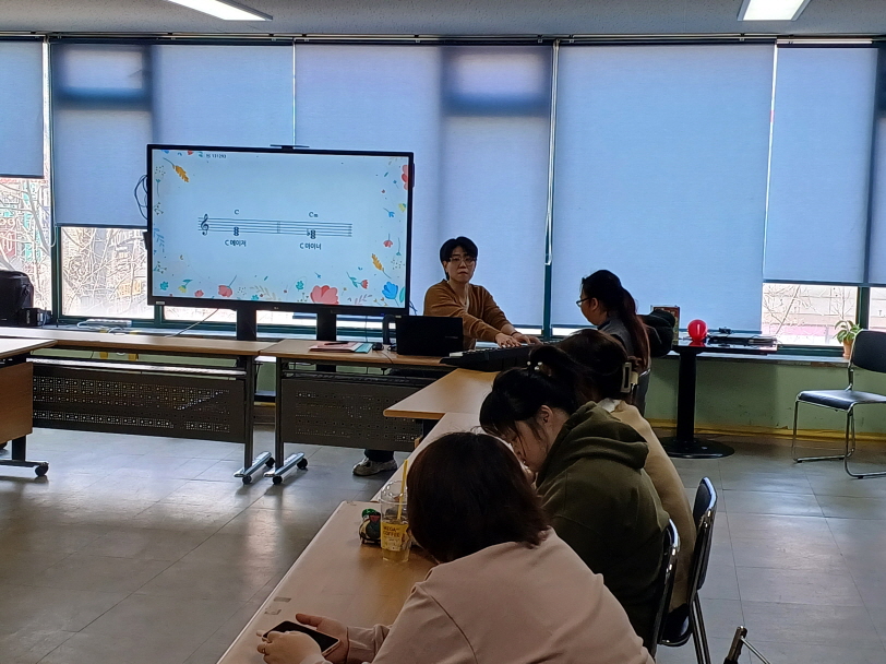 2024년 4월 2일(화) 씽씽클럽-노래 수업 사진