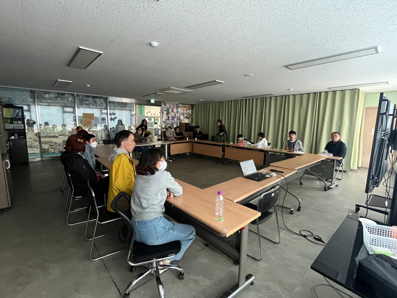 2025년 4월 4일(금) 탈시설교육 캘리그라피작가, 인권미술 전체합반 수업사진