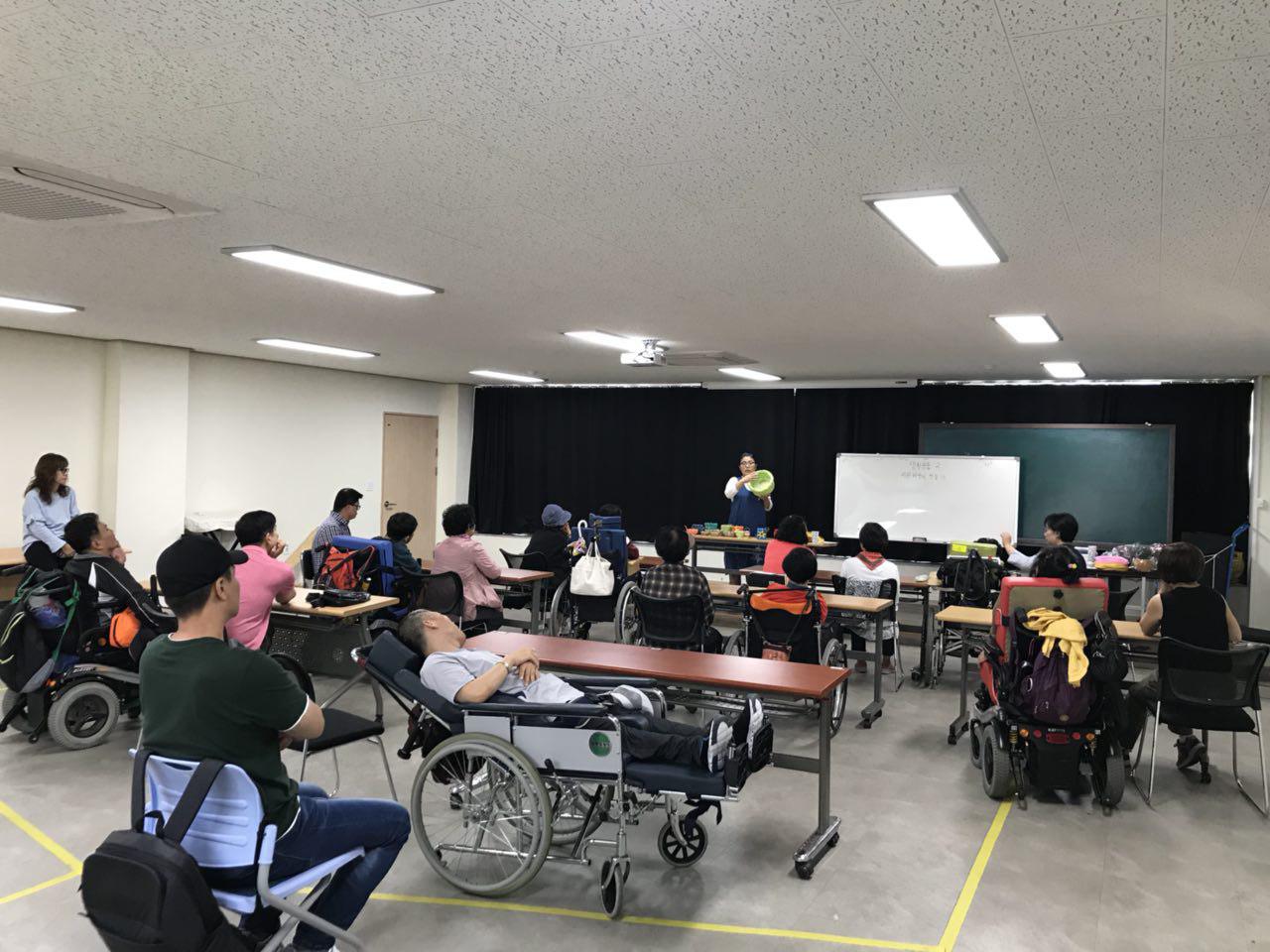 2018년 9월 27일 - 미술수업 사진
