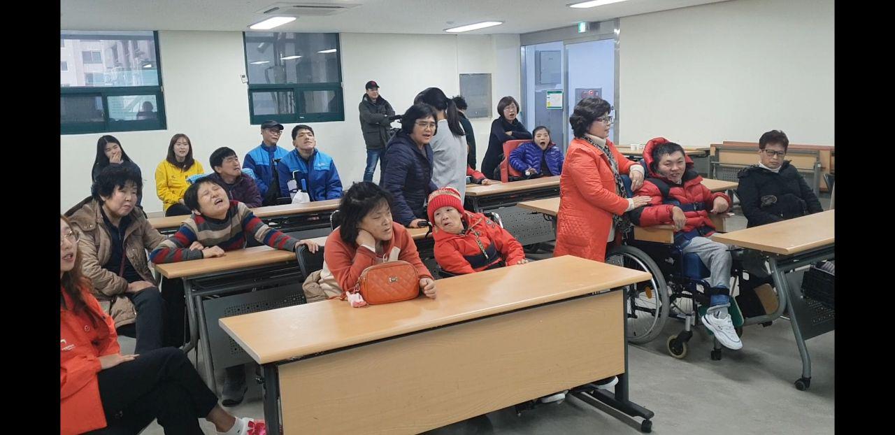 2018년 11월 29일 - 제4회 학생회 사진