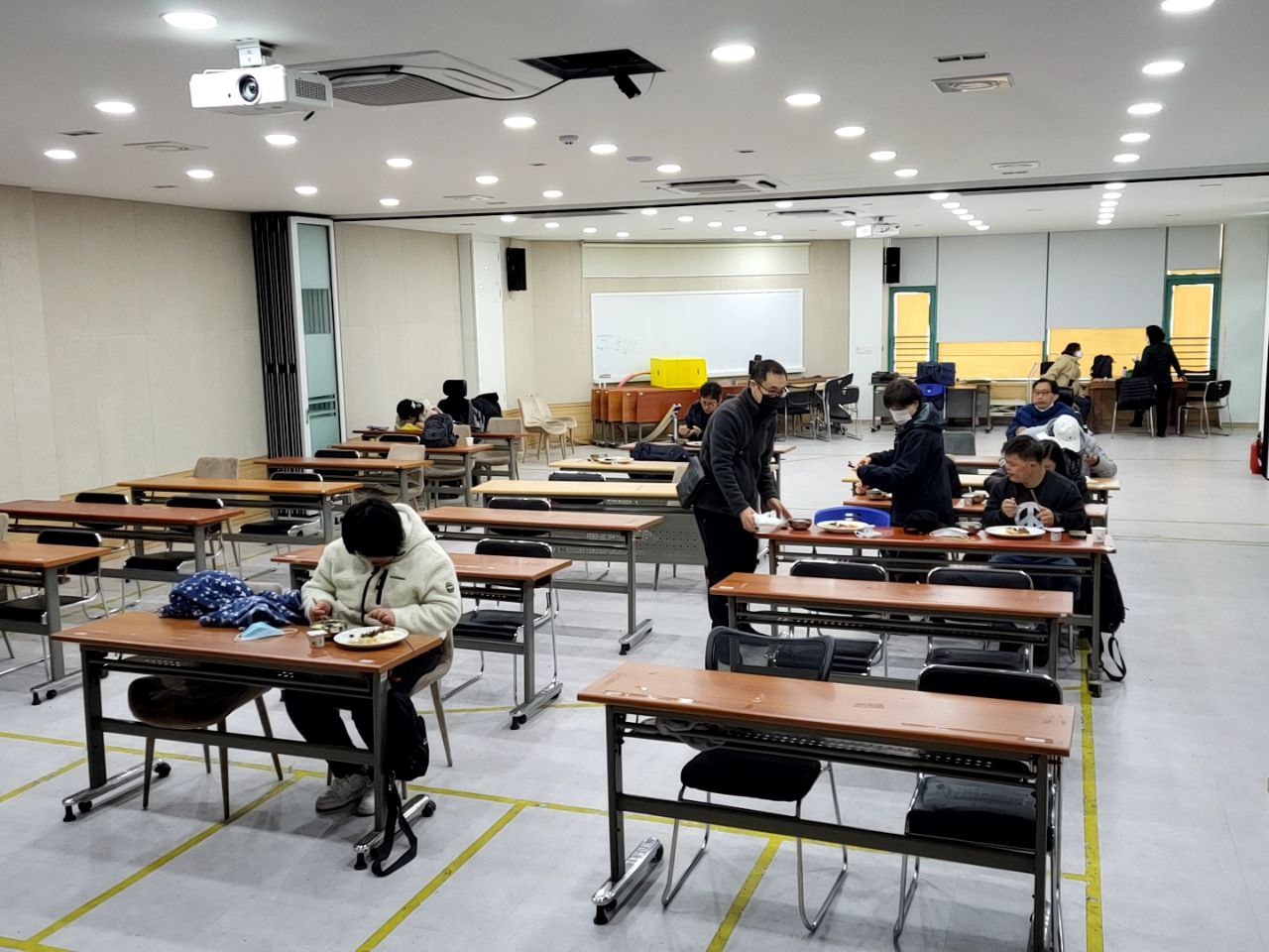 2022/12/09(금) - 점심식사(불고기, 만두국,,,)