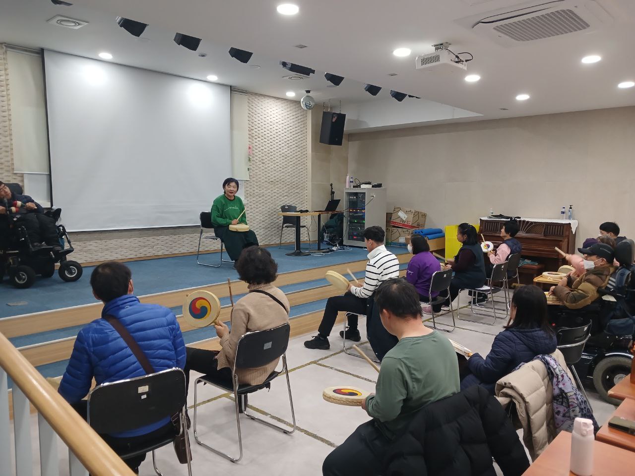 2024년 12월 17일(화) 색동아리랑 춤 수업사진