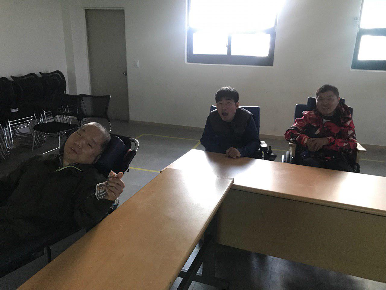 2019년 4월 15일 - 국어수업 사진