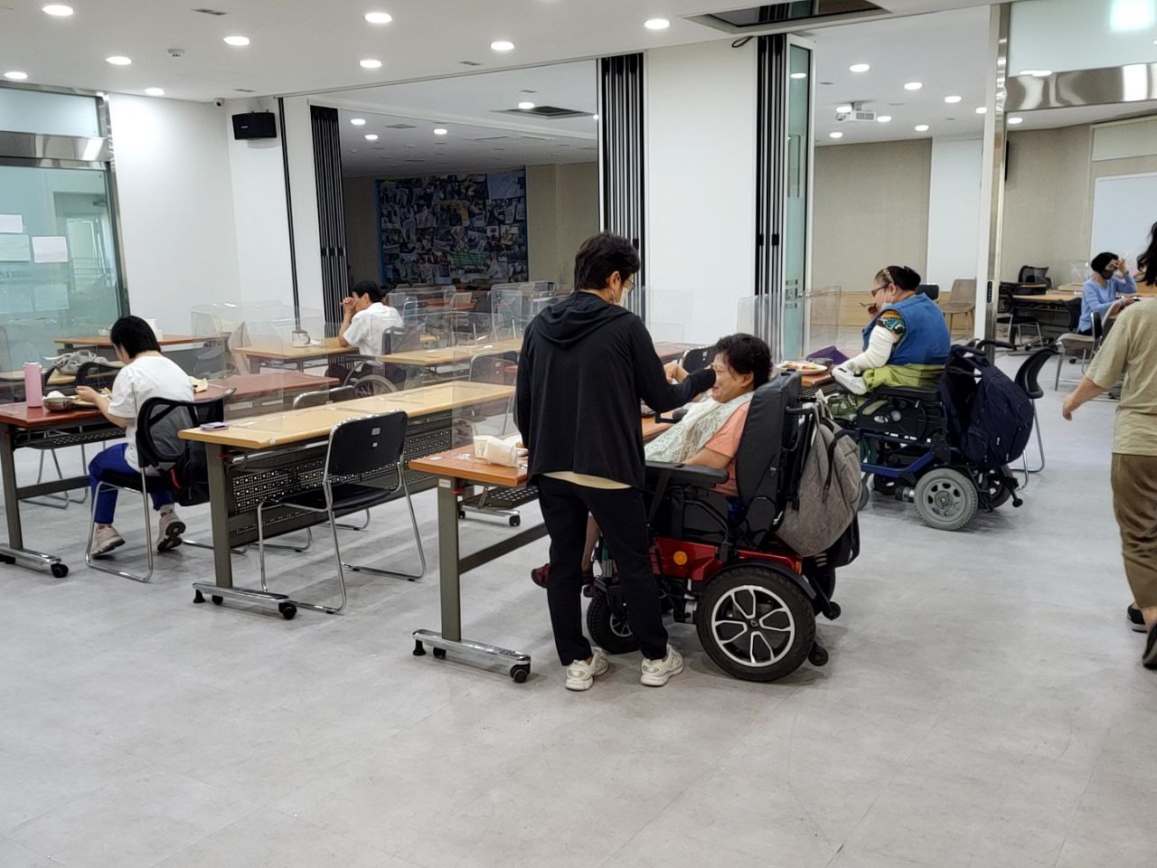 2022/09/07(수) - 점심식사(북엇국, 오징어초무침, 메추리알장조림...)