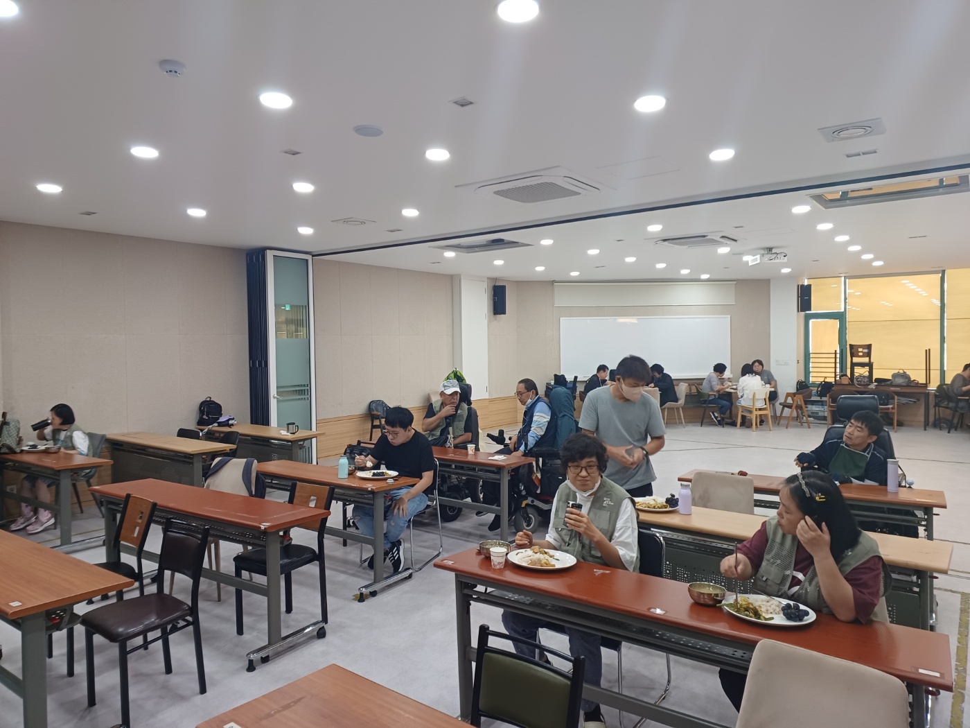 2023년 09월 05일(화) 점심급식(계란곤약장조림, 맑은콩나물국...)
