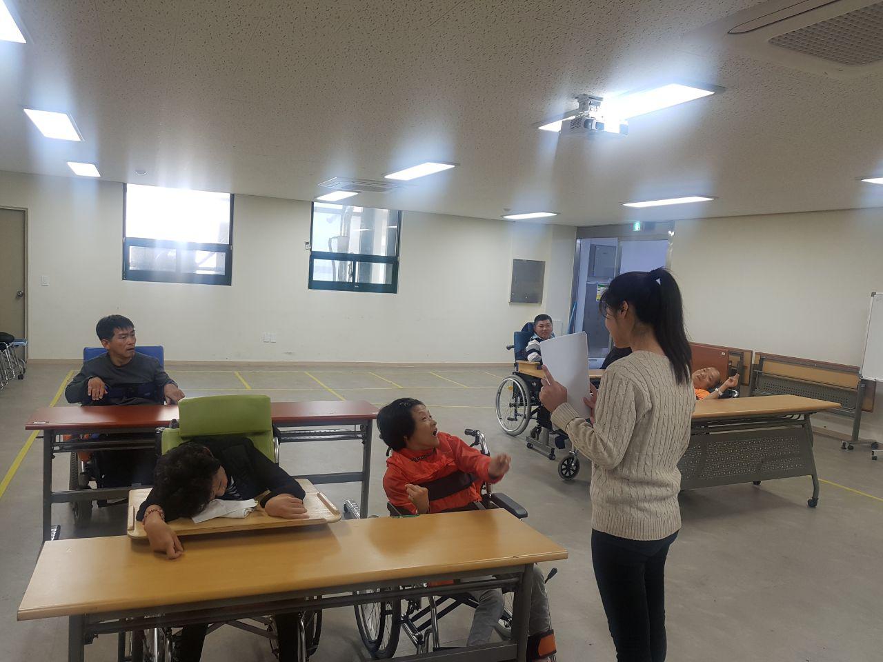 2018년 9월 28일 - 사회수업 사진