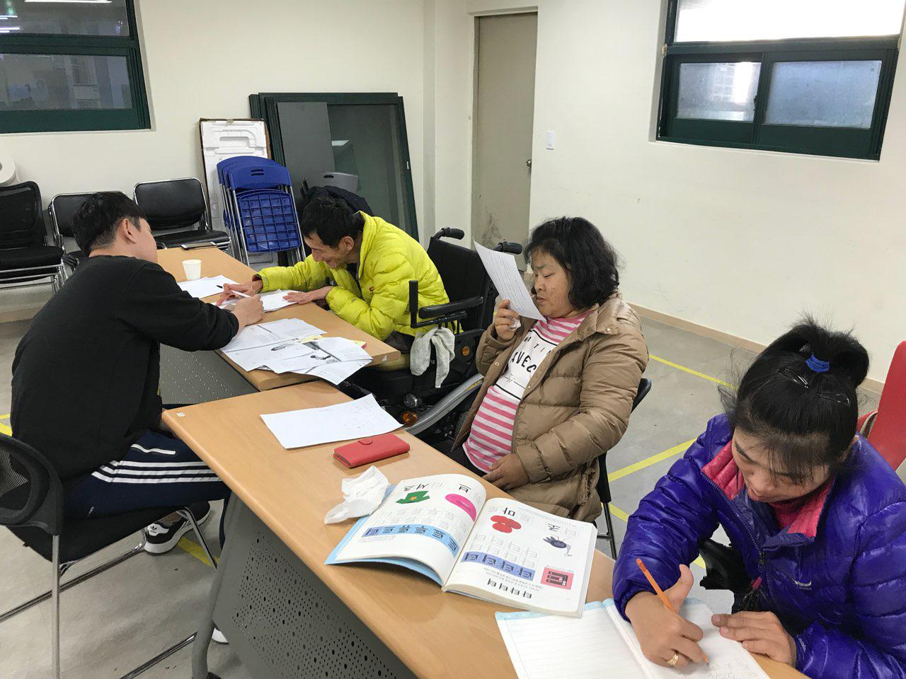 2018년 11월 26일 - 국어수업 사진