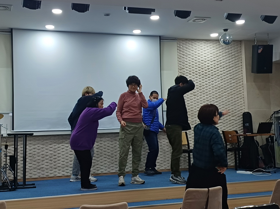 2024년 4월 9일(화) 색동 아리랑(춤) 수업 사진