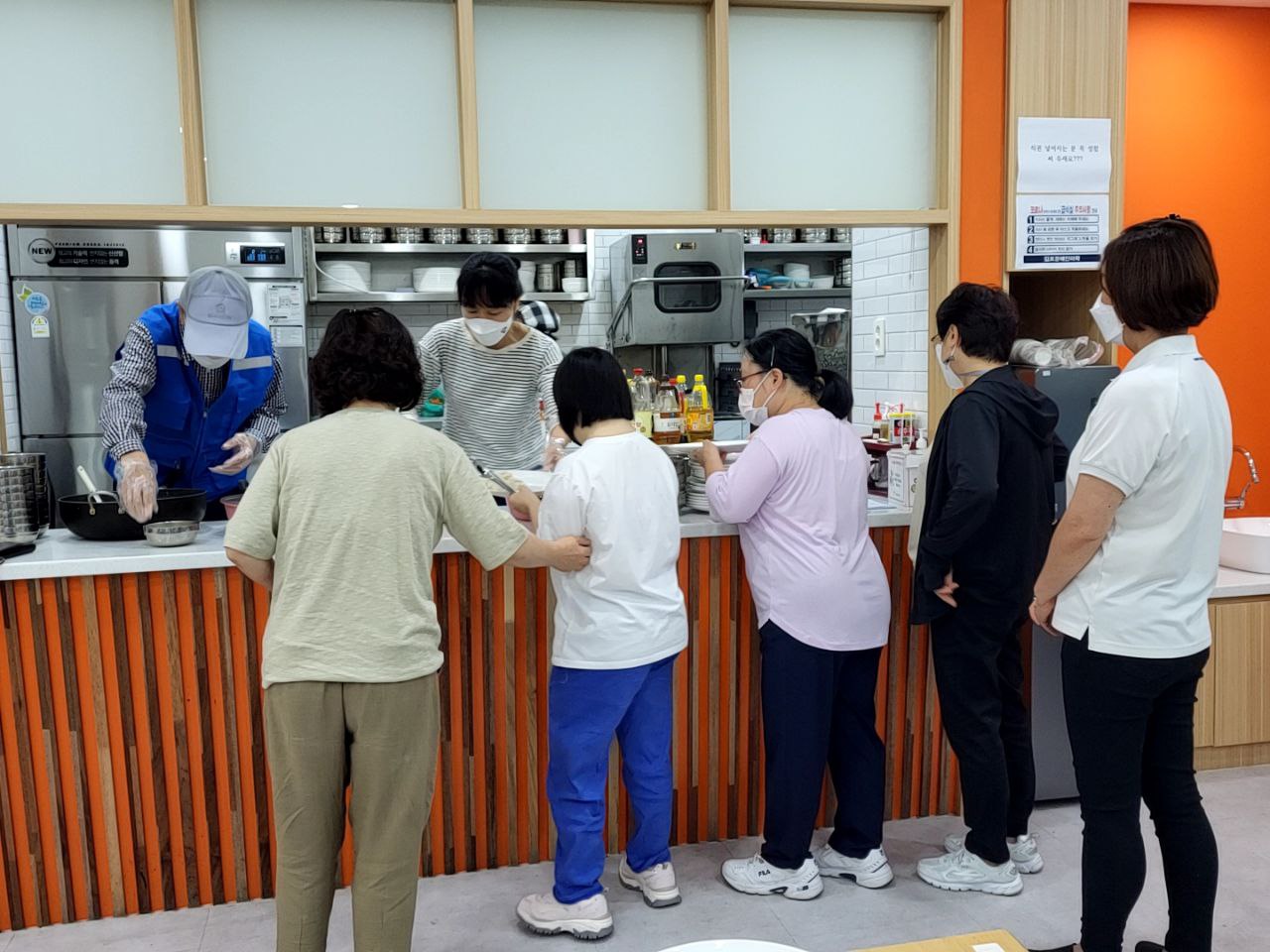 2022/09/07(수) - 점심식사(북엇국, 오징어초무침, 메추리알장조림...)