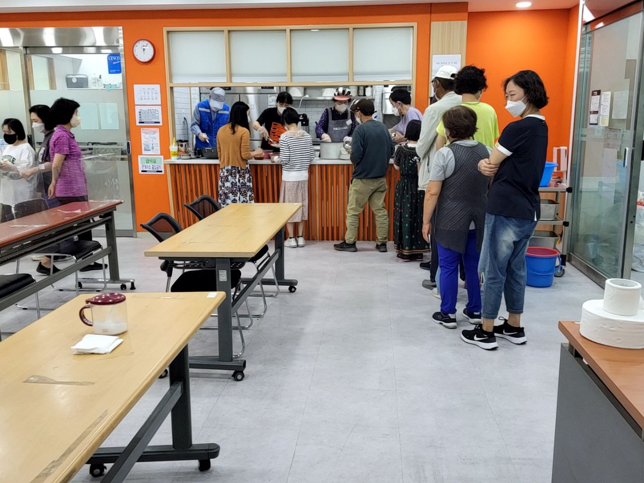 2022/09/16(금) - 점심식사(조랭이들깨미역국,오징어브로콜리숙회, 돈육메추리알장조림...)