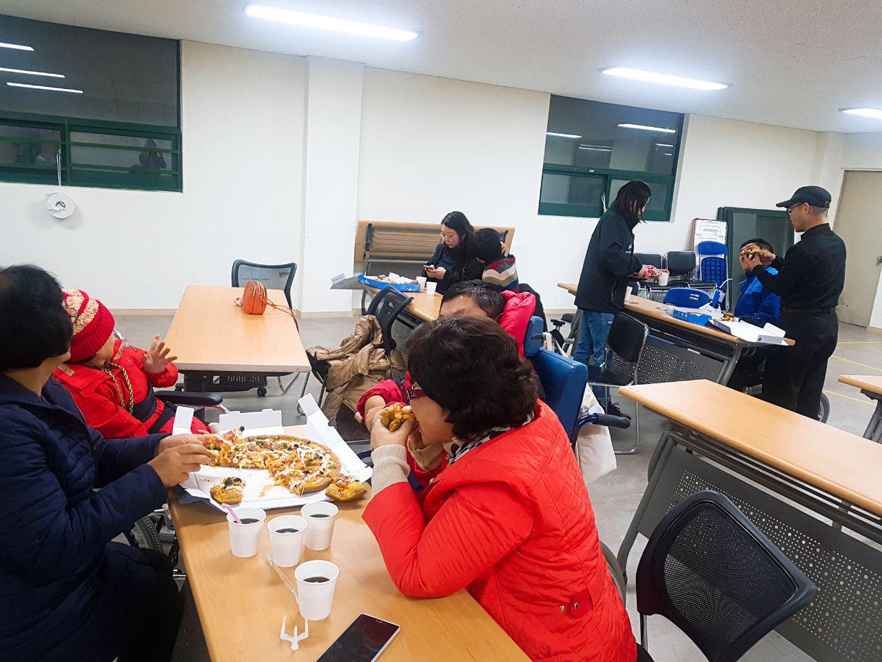 2018년 11월 29일 - 제4회 학생회 사진