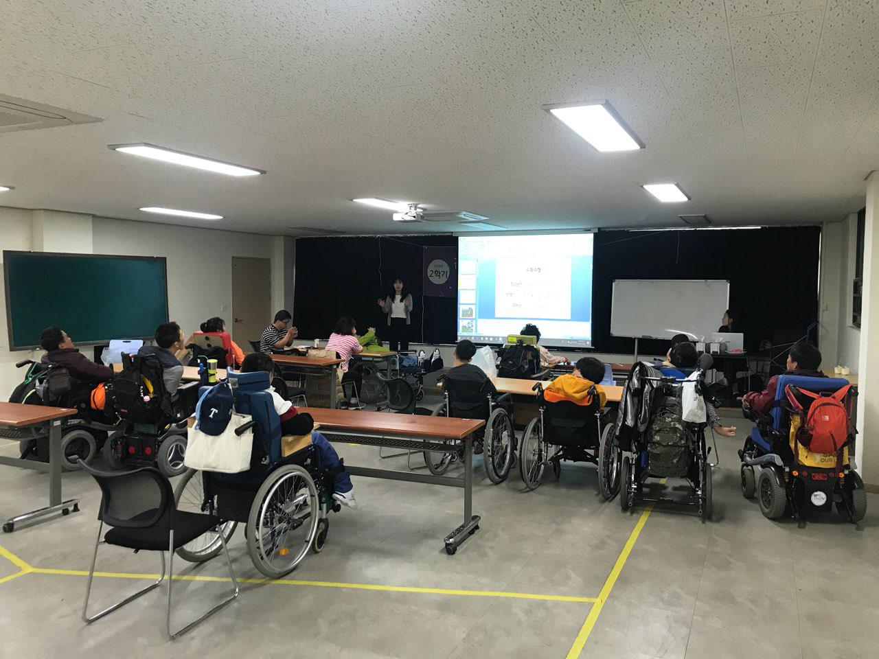 2018년 10월 25일 - 제3회 학생회 사진