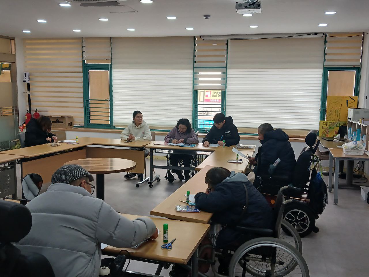 2024년 12월 17일(화) 중등수학 수업사진