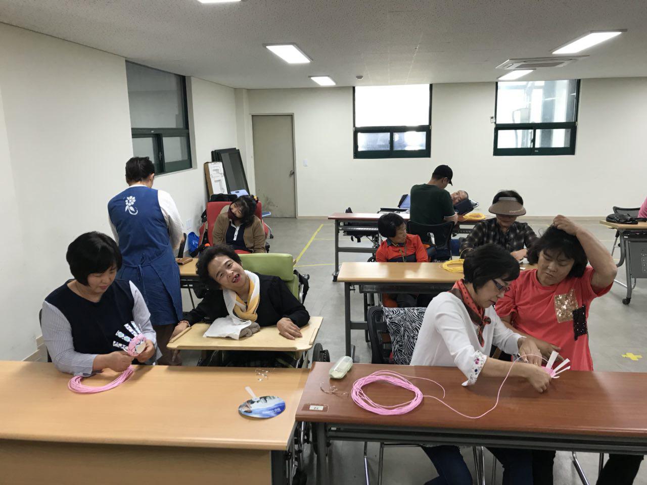 2018년 9월 27일 - 미술수업 사진