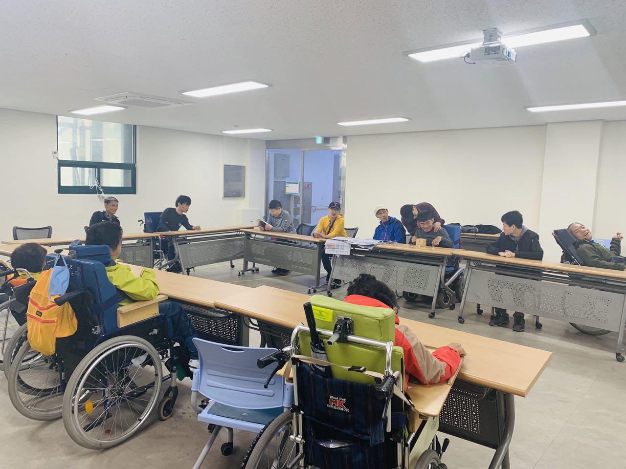 2019년 4월 30일 - 제3회 학생회 사진