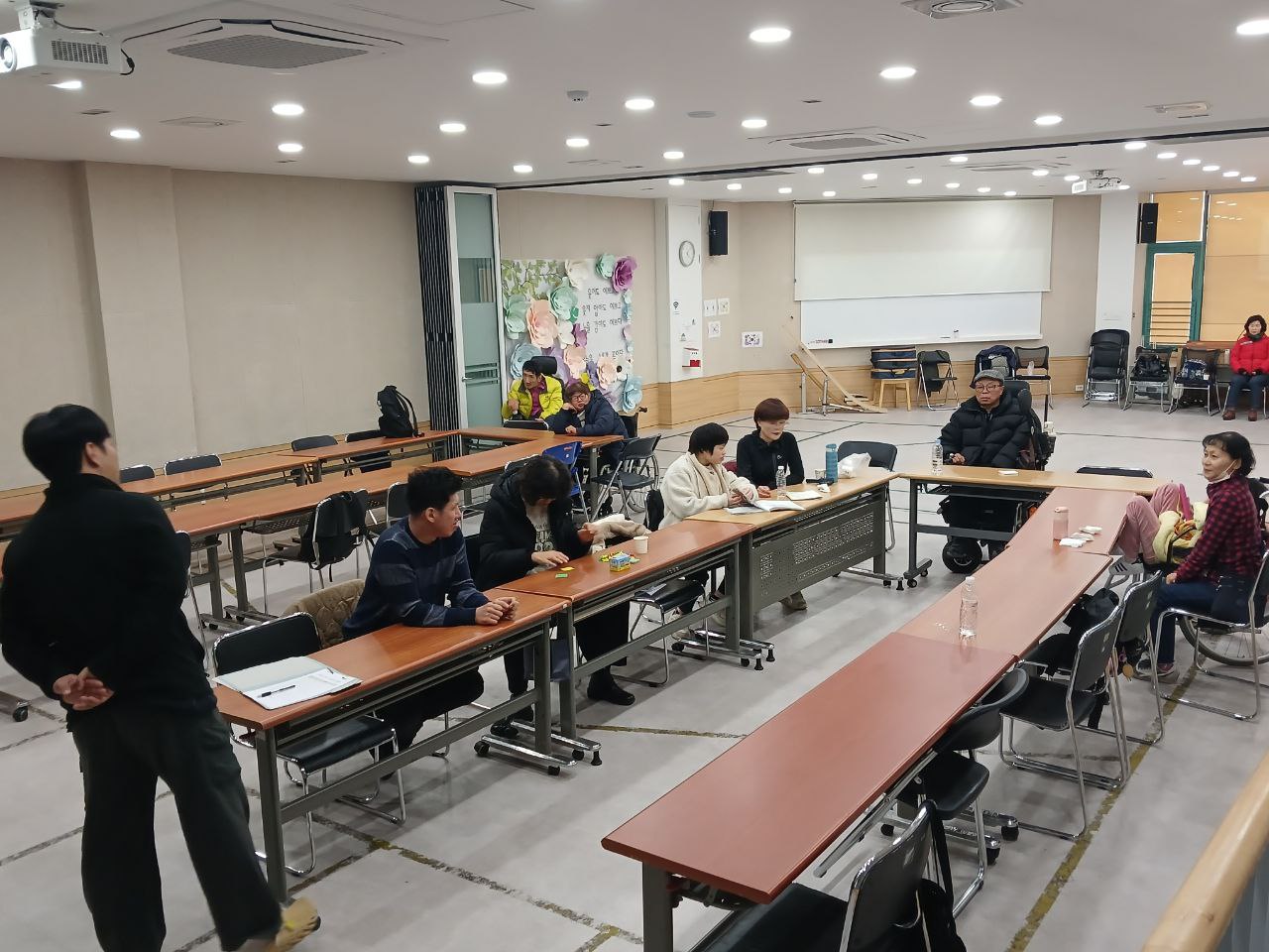 2024년 11월25일(월) 두런두런 3반 수업사진