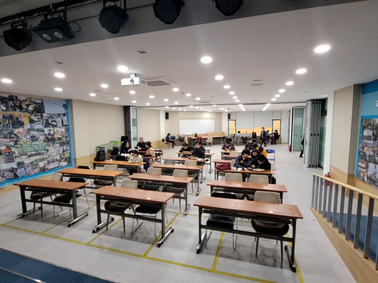 2022/11/23(수) - 점심식사(제육볶음, 교자만두, 어묵뭇국...)