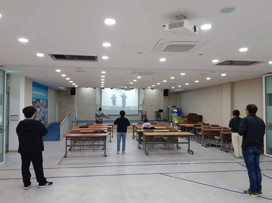 2024년 4월 15일(월) 두둠칫 방송 댄스 수업 사진