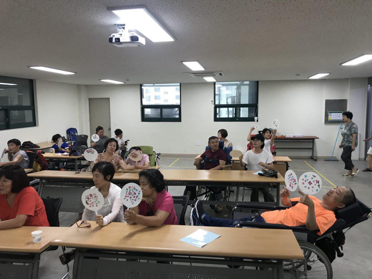 2018년 8월 9일 - 미술수업 사진