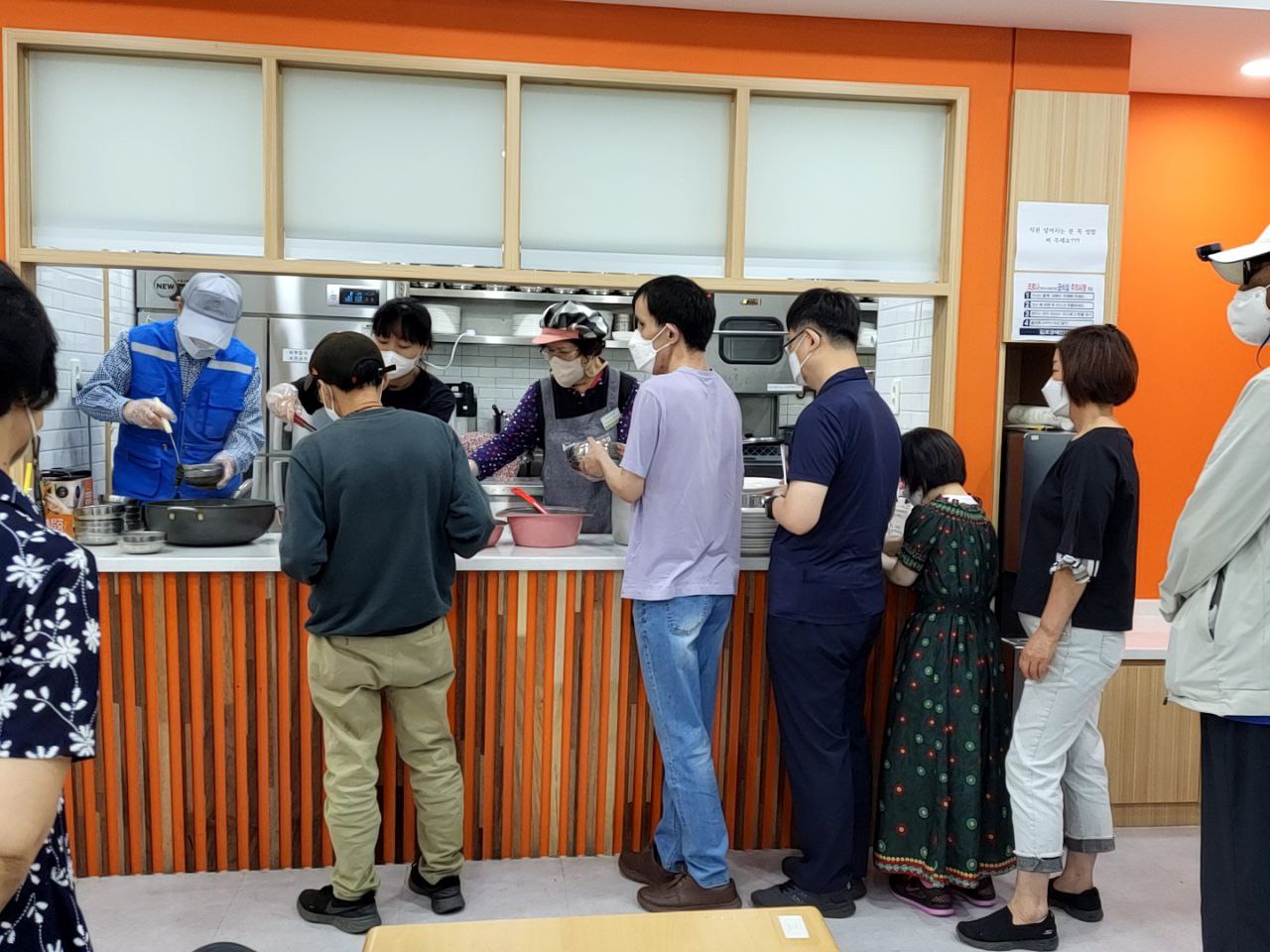 2022/09/16(금) - 점심식사(조랭이들깨미역국,오징어브로콜리숙회, 돈육메추리알장조림...)