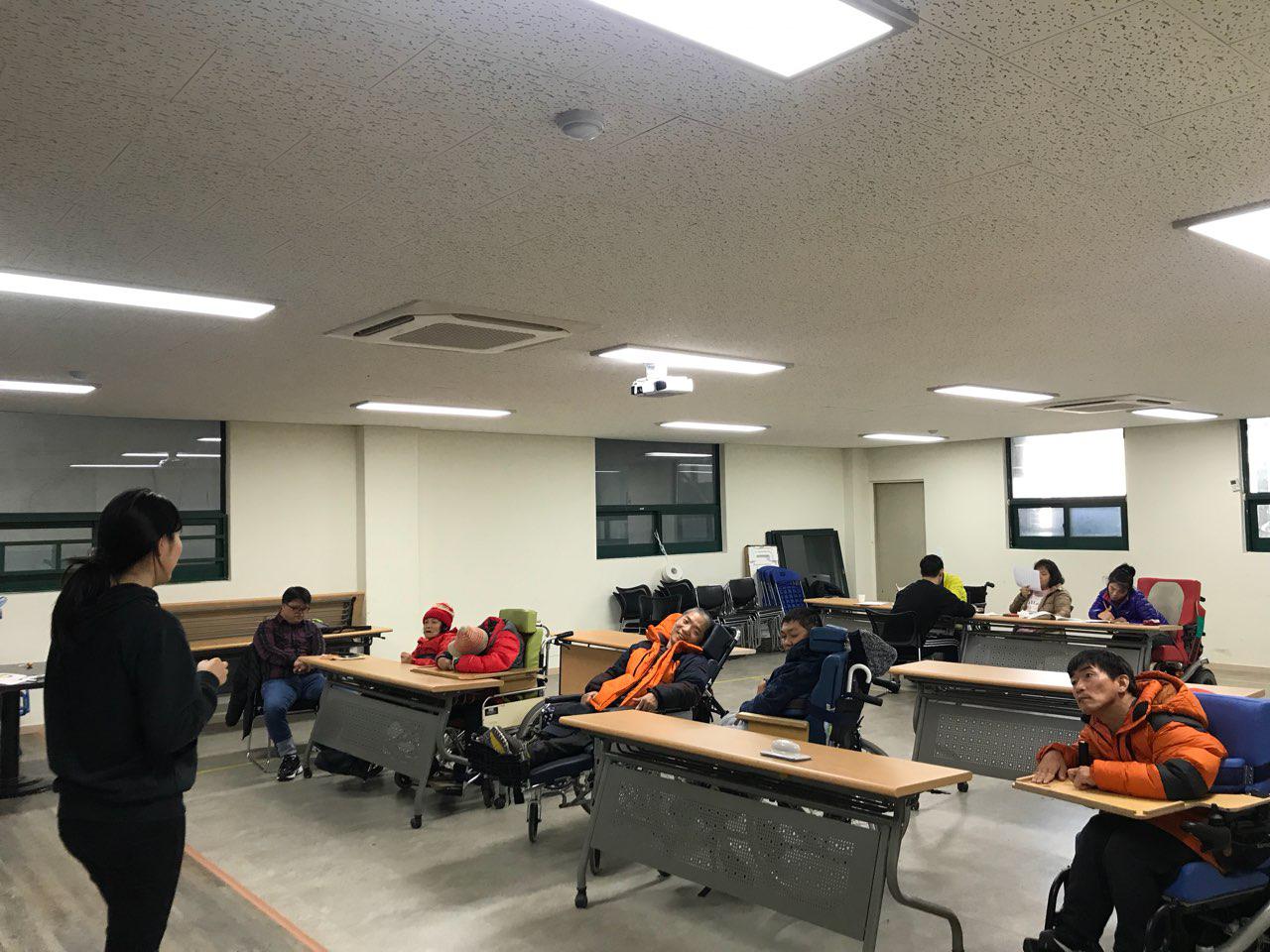 2018년 11월 26일 - 국어수업 사진