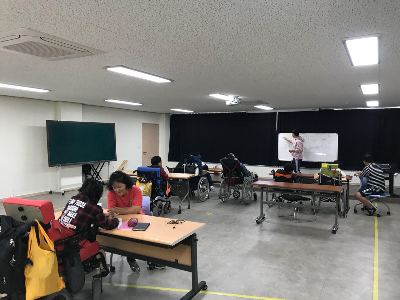 2018년 10월 22일 - 국어수업 사진