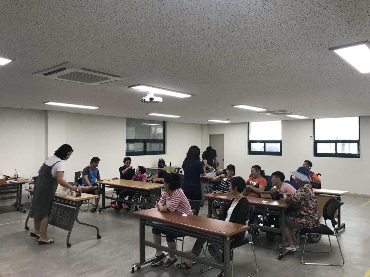 2018년 8월 23일 - 미술수업 사진