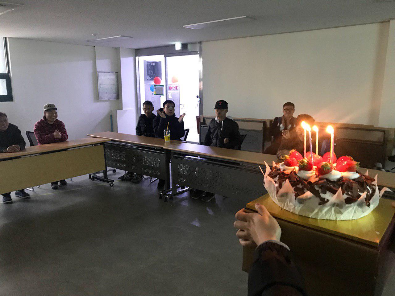 2019년 3월 15일 - 제2회 학생회 사진