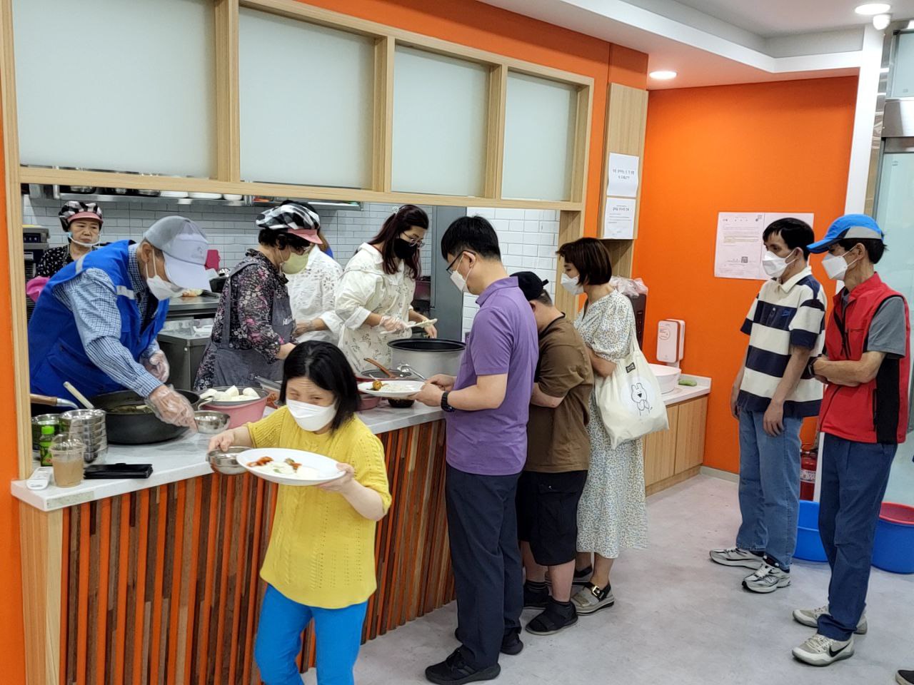 2022/07/28(목) - 점심식사(꽃빵, 소불고기, 순두부, 감자조림...)
