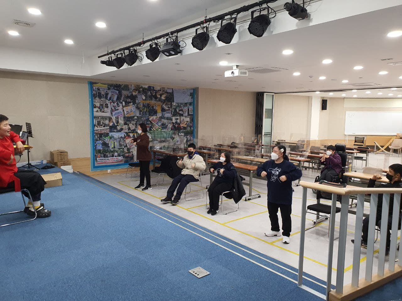 2022/03/08(화) - 춤